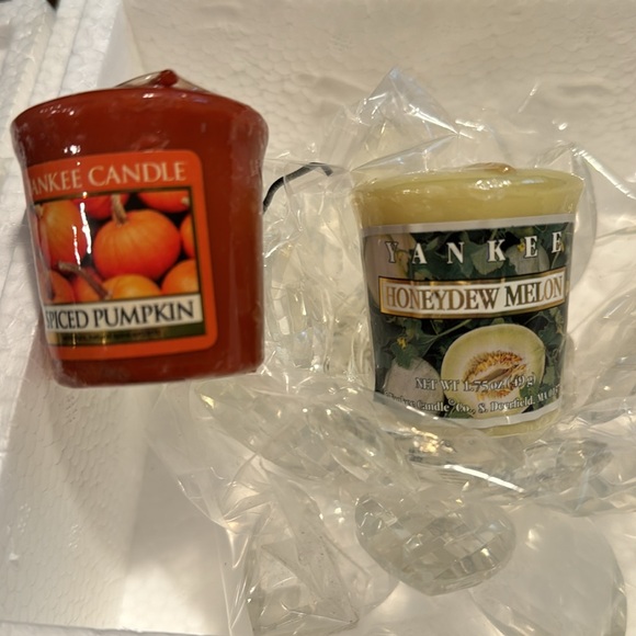 Season of Glory tealight and taper candle holder. Comes with two free candles. - Picture 4 of 4